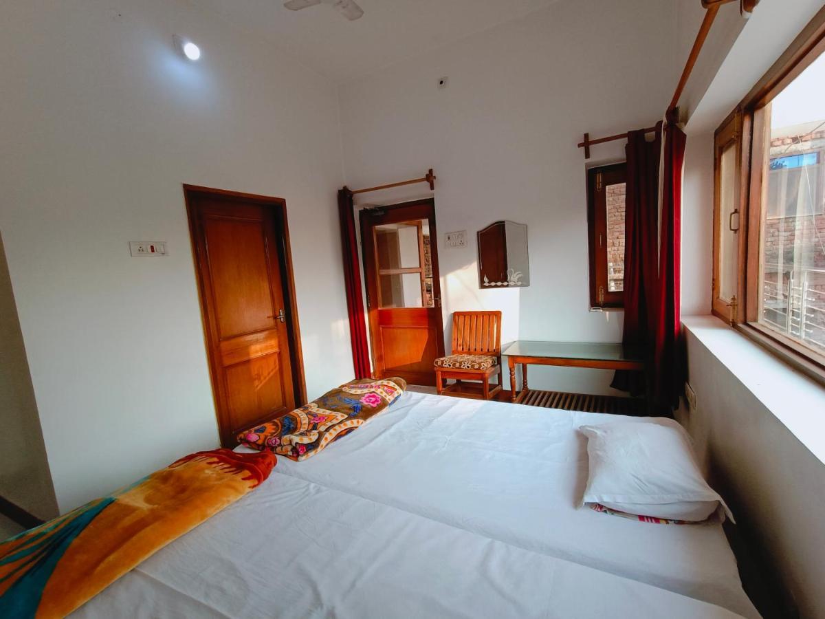 The Gupta Guest House Bodh Gaya Eksteriør bilde